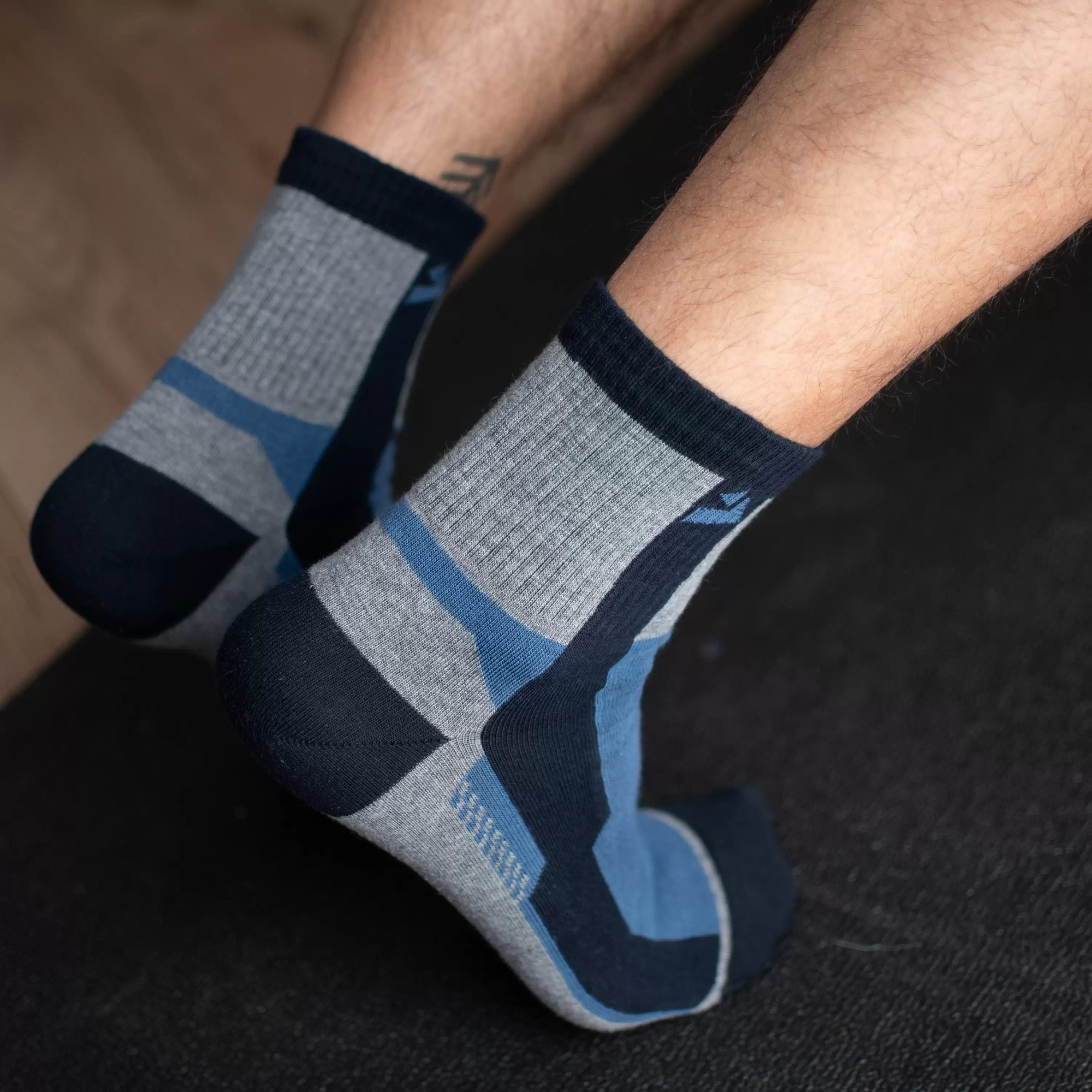 1301.sosete-sport-casual-gri-si-albastre-pentru-barbati-din-bumbac-pieptanat.jpg 