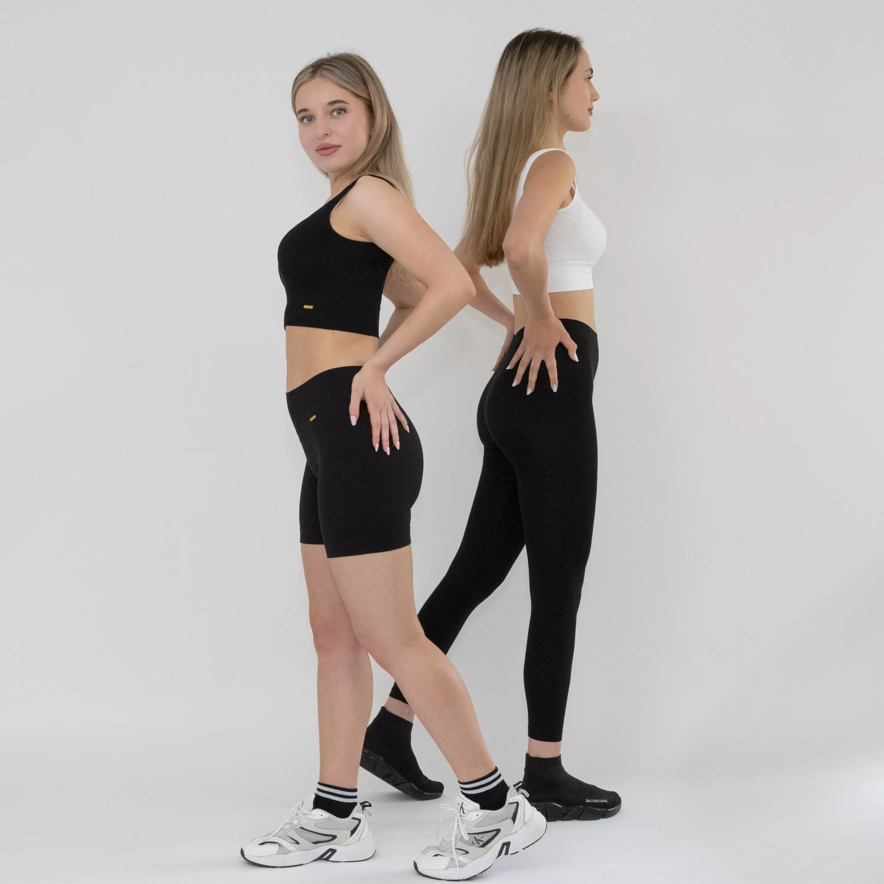1883.bustiera-sport-seamless-raiata.png